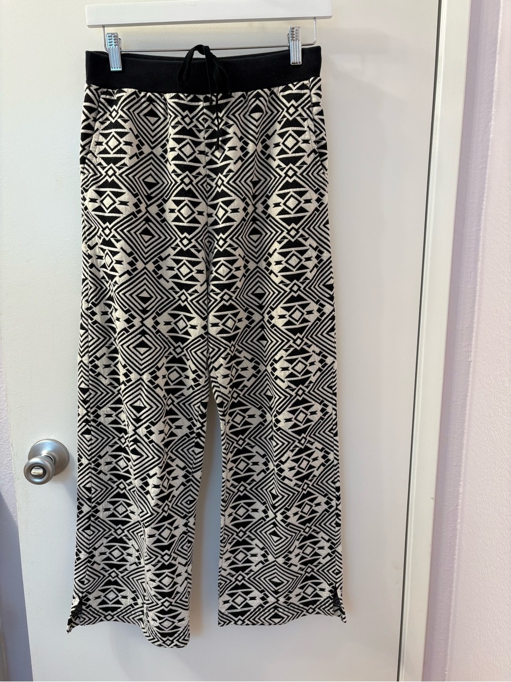Niko and.. Black & White Geometric Wide-Leg Pants EUC Waist 13-15